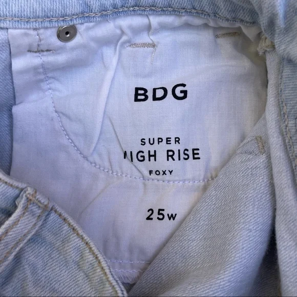 BDG super high rise foxy button shorts size 25 Preowned casual summer vacation - Picture 6 of 8